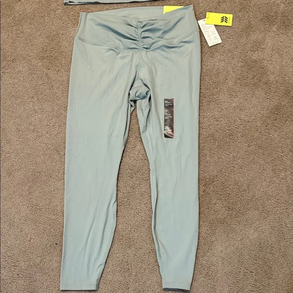 New All in Motion 2 Piece Sage Work Out Set - Picture 8 of 10